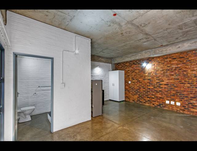 0.5 BEDROOM APARTMENT FOR SALE IN MABONENG